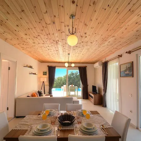 Villa Private Sare